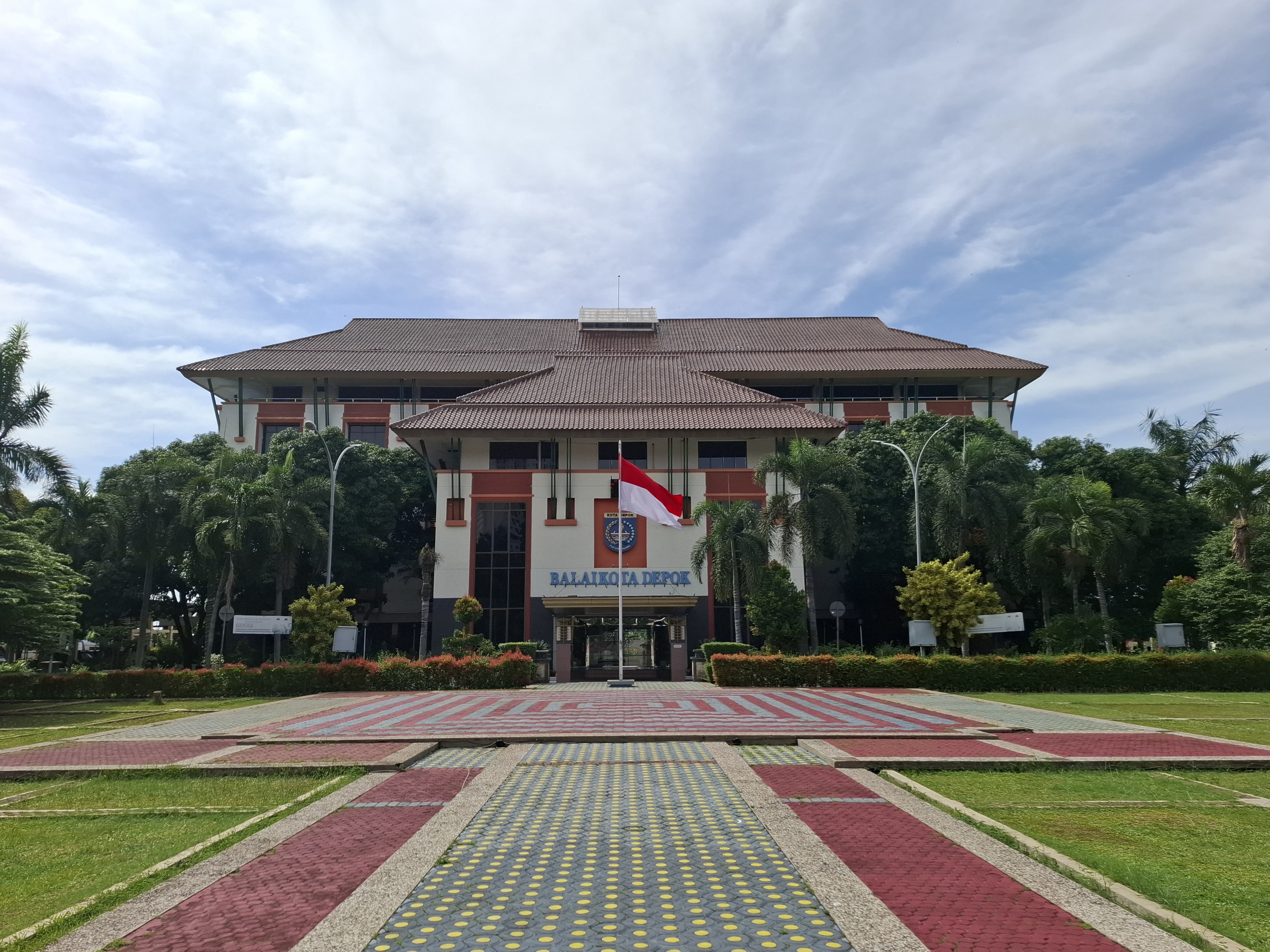 Cabang English Cafe di Padang